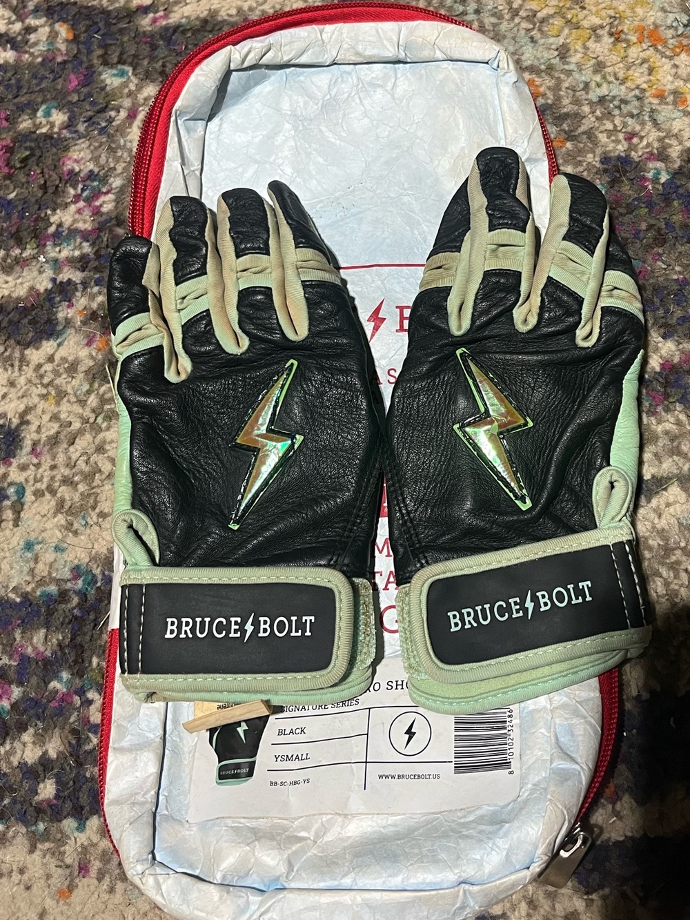 Bruce Bolt Harrison Bader signature series short cuff batting gloves - Black